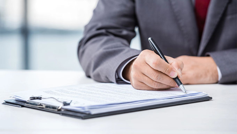 Imagem 1 -  O MPRN ingressou com Ações Diretas de Inconstitucionalidade no Tribunal de Justiça para contestar leis de 17 municípios que criaram loterias municipais associadas à exploração de apostas de quota fixa, as chamadas “bets”. O órgão afirma que as normas são inconstitucionais por invadirem competência exclusiva da União para legislar e explorar serviços lotéricos, conforme já decidido pelo Supremo Tribunal Federal. O MPRN alerta ainda para a falta de fiscalização dessas atividades, o que pode favorecer crimes como lavagem de dinheiro, fraudes e exploração ilegal de jogos de azar.