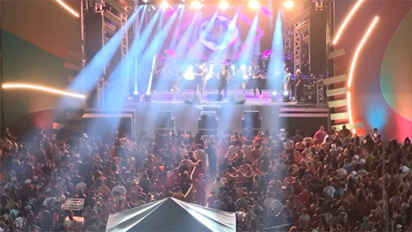   A festa serve como uma vitrine ampliada para Grossos, apresentando suas belezas naturais e capacidade de organização para um público muito além de suas fronteiras. A programação, inclusive, foi pensada para distribuir benefícios por diversos setores da comunidade, da economia criativa ao pequeno empreendedor.  "O Luau das Cores é mais do que uma festa de aniversário; é um momento que reflete a energia positiva de Grossos e ativa toda a nossa economia. Ver nossa cidade vibrar, receber tantas pessoas com segurança e deixar um legado de boa imagem é nosso maior objetivo", afirmou a prefeita Cinthia Sonale.