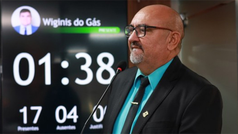   Segundo o vereador, mulheres mossoroenses têm sido orientadas a procurar o Hospital Maternidade Almeida Castro para realizar o atendimento de parto pela APAMIM.  “Vou acompanhar a fundo essa denúncia. Várias pessoas me procuraram dizendo que, se for de Mossoró, o Hospital da Mulher não recebe a paciente para parto. As mulheres têm que correr para o Hospital Almeida Castro”, disse o parlamentar. Foto: Claudio Junior