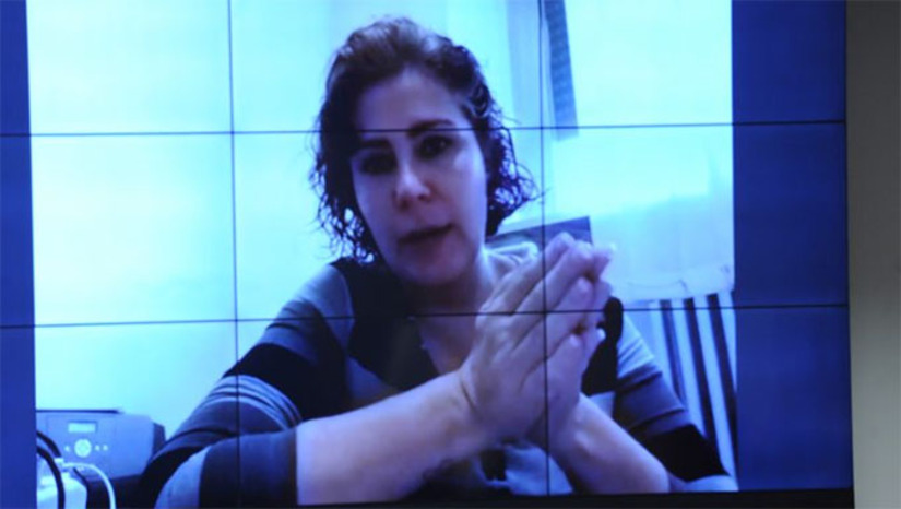   A Câmara dos Deputados rejeitou, por falta de votos, a cassação da deputada Carla Zambelli. Foram 227 votos a favor e 110 contra, mas eram necessários 257. Com isso, o processo é arquivado. Zambelli foi condenada pelo STF a dez anos de prisão por envolvimento em invasões aos sistemas do CNJ e está detida na Itália enquanto aguarda extradição.