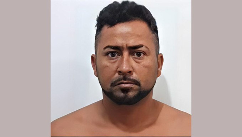   Crime aconteceu durante a madrugada desta sexta-feira, 12. A vítima Francisco Edileuzo Pinheiro, o Leudo Pardal, foi assassinado nas imediações do mesmo local que o motorista Ismael Victor Oliveira da Silva, de 28 anos, foi morto a tiros nesta quinta-feita, dia 11. Os dois casos estão sendo investigados pela Policia Civil do Estado do Ceará.