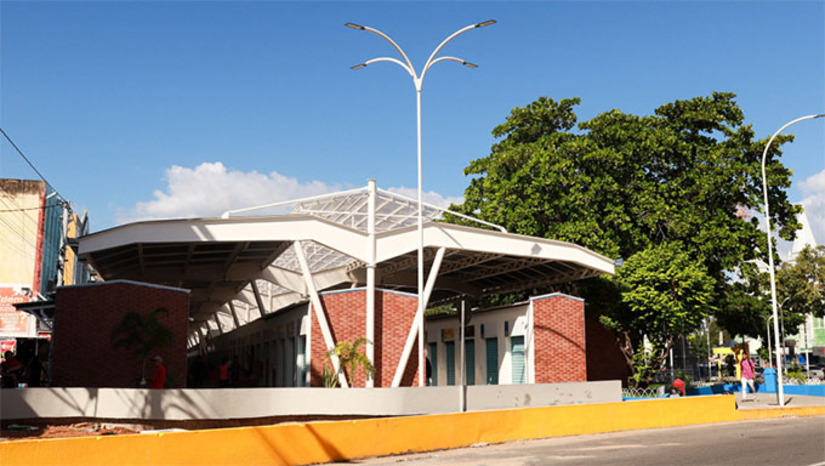   No feriado do dia 13 e nos domingos 14 e 21, esses dois equipamentos irão funcionar até as 13h. Durante a semana o Mercado Central funciona até as 18h, e o funcionamento do Centro Comercial, segue normal até as 17h.