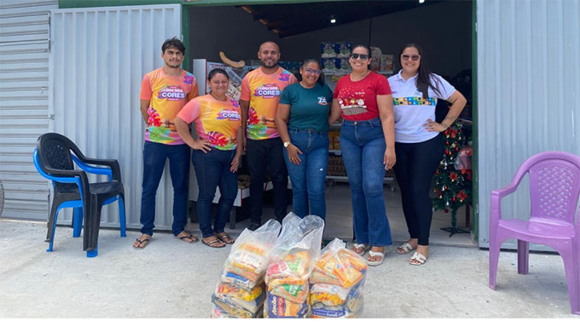 Imagem 1 - O Luau das Cores, realizado na Praia de Pernambuquinho, em Grossos, arrecadou mais de 3 toneladas de alimentos, que serão destinadas a famílias em situação de vulnerabilidade atendidas pelo CRAS. A doação foi feita pelo público durante o evento, reforçando o caráter solidário da iniciativa. Além da ação social, o evento se destacou como um dos principais da região, reunindo grande público, fortalecendo a economia local e valorizando a cultura, o turismo e os espaços naturais do município. Imagem 1 - O Luau das Cores, realizado na Praia de Pernambuquinho, em Grossos, arrecadou mais de 3 toneladas de alimentos, que serão destinadas a famílias em situação de vulnerabilidade atendidas pelo CRAS. A doação foi feita pelo público durante o evento, reforçando o caráter solidário da iniciativa. Além da ação social, o evento se destacou como um dos principais da região, reunindo grande público, fortalecendo a economia local e valorizando a cultura, o turismo e os espaços naturais do município.