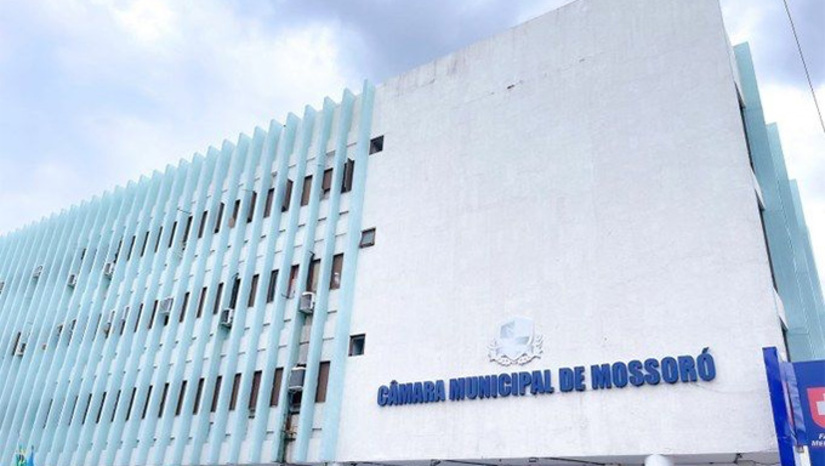   À avaliação também mostra que 76% dos entrevistados aprovam a atuação dos vereadores da Câmara de Mossoró, que tem no comando o vereador Genilson Alves.  Entre os grandes programas do Legislativo está o “Câmara Popular”, uma iniciativa que leva diversos serviços gratuitos aos bairros da cidade, aproximando a Câmara do povo.