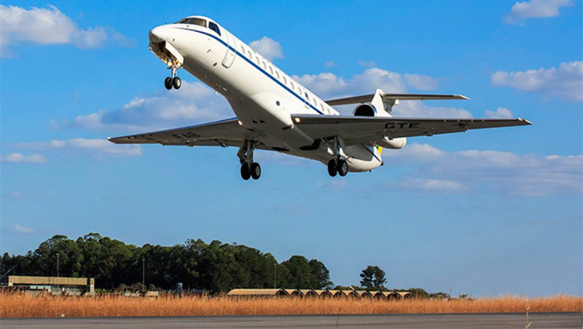   O Comando da Aeronáutica bateu pé, mostrou que não tinha orçamento suficiente para a farra com jatinhos; o presidente Lula da Silva enquadrou a turma; e os ministros da Esplanada, enfim, tomaram jeito. Desde o início de novembro, houve uma queda brusca na demanda por aviões da FAB para voos sempre lotados, em agendas “de trabalho” questionáveis. Dezembro foi o mais fraco, com vários dias sem voos registrados, e a grande maioria das viagens foi priorizada para os ministros da Justiça e da Defesa, Ricardo Lewandowski e José Múcio, respectivamente. Mais, na Coluna Esplanada