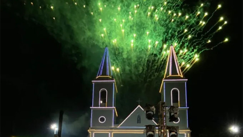 Imagem 1 - As paróquias da Diocese de Mossoró se preparam para celebrar o Fim de Ano com missas de Ano Novo, momentos de fé, agradecimento e renovação espiritual. As celebrações ocorrerão nas igrejas matrizes de Mossoró e Tibau, com horários divulgados, enquanto outras paróquias informarão pelas redes sociais. Destaque para a Catedral de Santa Luzia, com missas em 31/12 às 19h, presidida por Dom Francisco de Sales, e em 01/01/2026 às 9h, com o Pe. Antoniel Alves, além da missa em Tibau no dia 31/12 às 19h, na Igreja Cristo Rei. Imagem 1 - As paróquias da Diocese de Mossoró se preparam para celebrar o Fim de Ano com missas de Ano Novo, momentos de fé, agradecimento e renovação espiritual. As celebrações ocorrerão nas igrejas matrizes de Mossoró e Tibau, com horários divulgados, enquanto outras paróquias informarão pelas redes sociais. Destaque para a Catedral de Santa Luzia, com missas em 31/12 às 19h, presidida por Dom Francisco de Sales, e em 01/01/2026 às 9h, com o Pe. Antoniel Alves, além da missa em Tibau no dia 31/12 às 19h, na Igreja Cristo Rei.