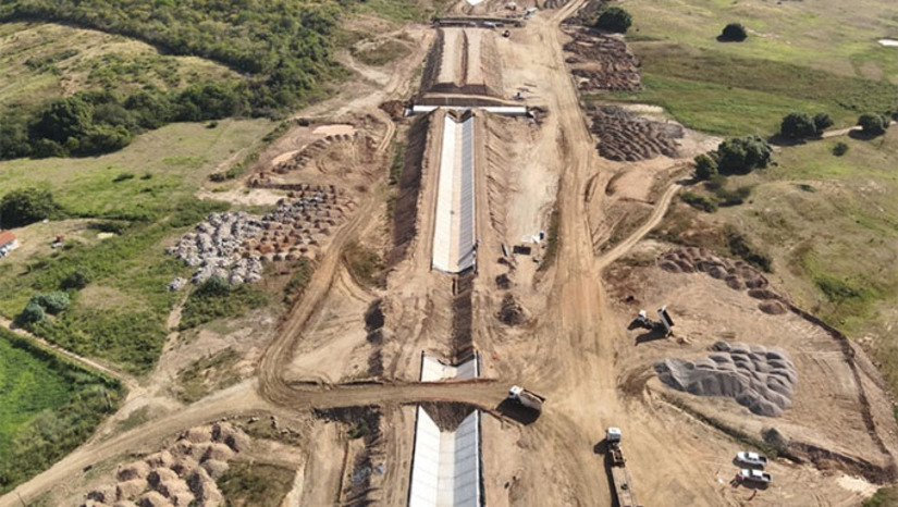 Imagem 1 -  Com 91,86% das obras executadas, o empreendimento se prepara para entrar em operação em 2026, atendendo PB, CE e RN, sendo assim um dos maiores alcances populacionais entre os ramais associados ao Projeto de Integração do Rio São Francisco. 
