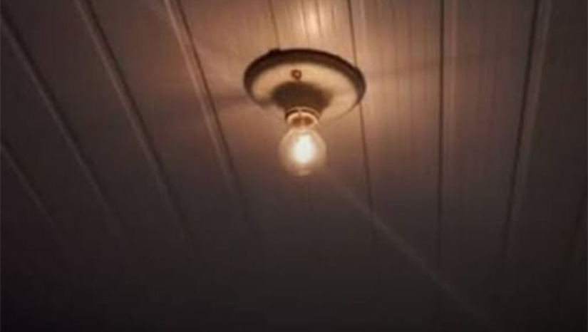   Além das quedas pontuais de energia, moradores também relataram oscilações no fornecimento, situação considerada ainda mais prejudicial do que as interrupções, pois pode causar danos a equipamentos eletroeletrônicos. As reclamações de oscilações foram registradas principalmente nos bairros Abolições e Nova Mossoró.  Até o momento, a Neoenergia Cosern não detalhou as causas das oscilações, mas informou que segue monitorando o sistema  para garantir a estabilidade e a qualidade do fornecimento de energia elétrica na cidade.