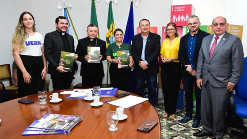   A pesquisa ratificou que a Festa de Santa Luzia é a maior festa religiosa do Rio Grande do Norte, com a participação de mais de 420 mil pessoas, de 45 municípios de nove estados brasileiros, registradas na última edição do evento. Somente na tradicional procissão de Santa Luzia, realizada no dia 13 de dezembro, cerca de 120 mil pessoas acompanharam a peregrinação pelas ruas da cidade. O estudo mostrou ainda que festa religiosa movimentou mais de R$ 20 milhões na economia de Mossoró. 