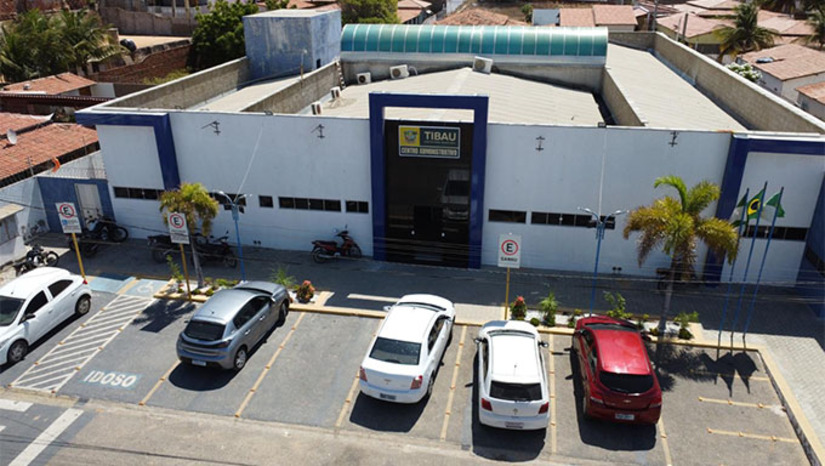   Nesta terça-feira (20), a prefeita Lidiane Marques se reuniu com representantes da empresa contratada para realização do certame, ao lado da secretária-chefe de Gabinete, Cacilda Alves, e do secretário de Administração, Antônio Paulo.  Conforme ficou definido na reunião, o cronograma do concurso deve ser divulgado nos próximos dias e o edital com todas informações do certame publicado nas próximas semanas. Serão ofertadas vagas para cargos como assistente administrativo, agente comunitário de saúde, técnico de enfermagem, professor, assistente social, psicólogo, terapeuta ocupacional, entre outros.