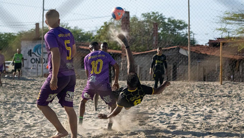   O torneio acontece a partir das 08h e reunirá atletas da categoria master, e contará com uma premiação, reconhecendo o desempenho das equipes e dos destaques individuais da competição. Serão entregues troféus para o 1º, 2º e 3º lugares, além de premiações especiais para melhor jogador, melhor goleiro e artilheiro do torneio. A iniciativa integra o calendário esportivo do município e a expectativa é de um grande público na Arena Pernambuquinho, fortalecendo o esporte, o turismo e a economia local. 