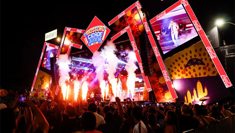   O credenciamento é realizado de forma on-line, por meio do Sistema Municipal de Inscrições Culturais (SMIC), e é destinado a pessoas físicas ou jurídicas habilitadas a atuarem em festivais e manifestações culturais promovidos pelo município.  O período de credenciamento de artistas locais e regionais segue até o dia 19 de fevereiro. Durante todo o processo, os artistas poderão acompanhar, em tempo real, o andamento do credenciamento pelo sistema.  O edital completo está disponível no endereço eletrônico smic.mossoro.rn.gov.br.