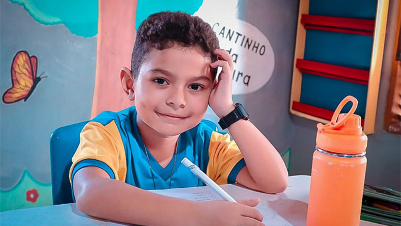   O resultado reflete o alto nível de leitura dos estudantes de Grossos do início do Ensino Fundamental, destacando o município entre os melhores do estado. O PARC avalia a alfabetização na idade certa, medindo a fluência em leitura de palavras e textos para orientar ações pedagógicas. A Secretaria Municipal de Educação de Grossos saltou de 32% para 85% dos alunos com bom desempenho em fluência leitora, conquistando assim o 2º lugar no ranking estadual da Plataforma PARC do Ministério da Educação.