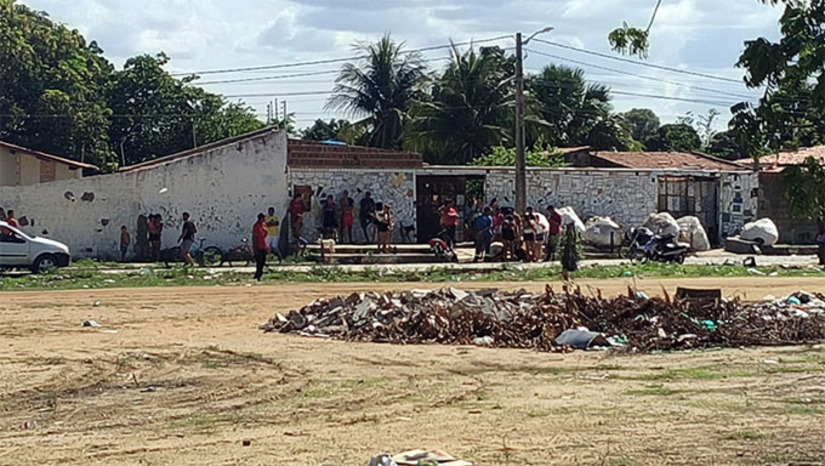   Vítima conhecida por Alexsandro estava numa motocicleta emprestada. Os suspeitos do crime teriam fugido numa moto. O caso será investigado pela Divisão de Homicídios e Proteção a Pessoa de Mossoró-RN. Este é o décimo terceiro registro de Conduta Violenta Letal e Intencional em Mossoró no ano de 2026.