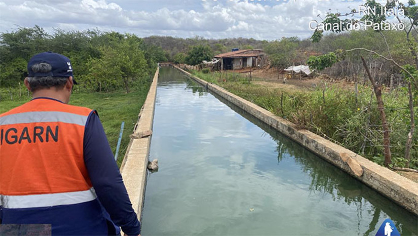 Imagem 1 -  A obra prevê investimento de R$ 9,8 milhões para estrutura de 9 km entre Itajá e Ipanguaçu. O canal recebe águas da Barragem Armando Ribeiro Gonçalves, em Assú, perenizando o Rio Pataxó. A estrutura, que fica entre os municípios de Itajá e Ipanguaçu, é responsável por abastecer a Adutora Sertão Central Cabugi, beneficiando os municípios da região do Vale do Açu. De acordo com o edital, a licitação será por concorrência eletrônica, para contratação de empresa especializada em manutenção e reparo, com fornecimento de materiais.