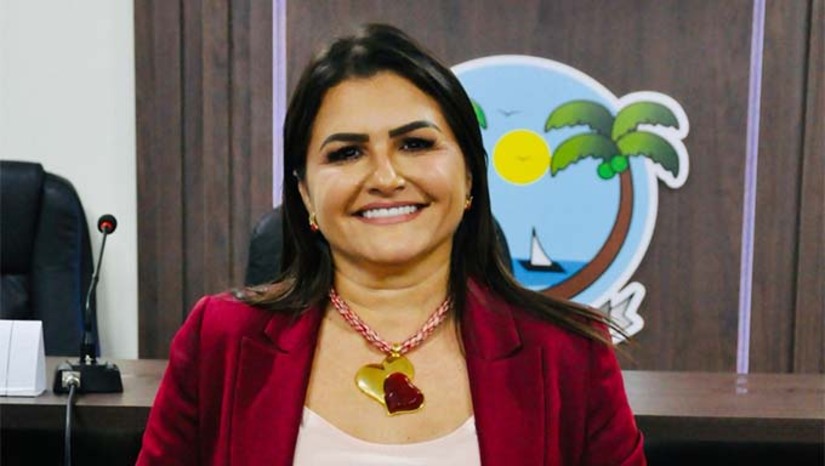 Imagem 1 -  Durante a solenidade, a gestora fará a prestação de contas das ações desenvolvidas ao longo de 2025 e apresentará os projetos, investimentos e metas previstos para 2026, reforçando o planejamento estratégico da administração municipal.  “Será um momento importante de prestação de contas do que construímos em 2025 e, principalmente, de apresentar as ações, projetos e investimentos que estão por vir neste novo ano. Em Tibau, o trabalho não para, e é isso que vamos mostrar mais uma vez na leitura da Mensagem Anual”, destacou a prefeita.