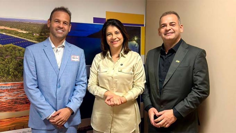 Imagem 1 - O prefeito Sabino está participando em Brasília de mobilizações em defesa dos municípios e de reuniões estratégicas para garantir equilíbrio fiscal e mais autonomia às cidades. Durante a programação, também se reuniu com a deputada federal Carla Dickson, onde apresentou demandas prioritárias nas áreas de infraestrutura, desenvolvimento econômico e serviços públicos, além de agradecer pela emenda destinada à UBS do Bico Torto. A gestão segue buscando parcerias e recursos para fortalecer o desenvolvimento do município. Imagem 1 - O prefeito Sabino está participando em Brasília de mobilizações em defesa dos municípios e de reuniões estratégicas para garantir equilíbrio fiscal e mais autonomia às cidades. Durante a programação, também se reuniu com a deputada federal Carla Dickson, onde apresentou demandas prioritárias nas áreas de infraestrutura, desenvolvimento econômico e serviços públicos, além de agradecer pela emenda destinada à UBS do Bico Torto. A gestão segue buscando parcerias e recursos para fortalecer o desenvolvimento do município.