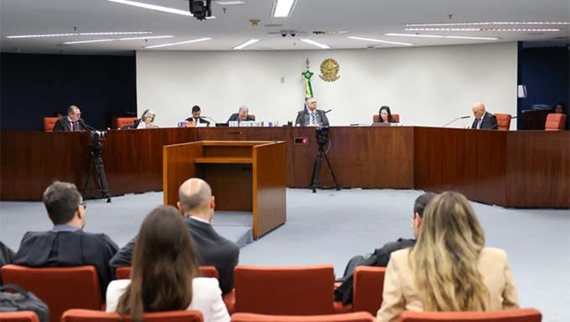 Imagem 1 - Domingos Brazão, conselheiro do Tribunal de Contas do Rio de Janeiro (TCE-RJ), e Chiquinho Brazão, ex-deputado federal, foram condenados a 76 anos e três meses pelos crimes de organização criminosa, duplo homicídio e tentativa de homicídio contra Fernanda Chaves, assessora de Marielle, que sobreviveu ao atentado. Eles estão presos preventivamente há dois anos e podem recorrer da condenação. Imagem 1 - Domingos Brazão, conselheiro do Tribunal de Contas do Rio de Janeiro (TCE-RJ), e Chiquinho Brazão, ex-deputado federal, foram condenados a 76 anos e três meses pelos crimes de organização criminosa, duplo homicídio e tentativa de homicídio contra Fernanda Chaves, assessora de Marielle, que sobreviveu ao atentado. Eles estão presos preventivamente há dois anos e podem recorrer da condenação.