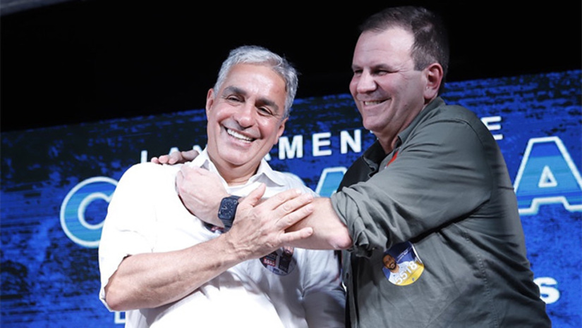   Acendeu a luz vermelha na centro-esquerda depois que a direita manifestou seu projeto de emplacar o deputado estadual Douglas Ruas (PL) como governador tampão – rifando o secretário da Casa Civil Nicola Miccione, que era sugerido pelo governador Cláudio Castro e considerado o melhor nome pelo trânsito suprapartidário. Ceciliano, ex-presidente da ALERJ, conhece como poucos como funciona a Assembleia. E pode ser útil ao projeto de Paes nesse momento em que a bola da eleição 2026 entrou em campo. Em jogo, os palanques presidenciais para Lula e Flávio Bolsonaro no Estado com 3º maior colégio eleitoral do Brasil. Paes ajudará o petista, e Ruas dará palanque a Flávio. Mais, na COLUNA ESPLANADA