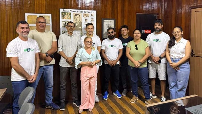Imagem 1 -  A confirmação do evento ocorreu após reunião entre a prefeita Cinthia Sonale e a Associação Brasileira de Kitesurf. O evento acontecerá de 10 a 13 de dezembro em Grossos-RN e reunirá atletas nacionais e internacionais, reforçando o potencial esportivo e turístico do município, conhecido pelos ventos favoráveis à prática do esporte. A gestão municipal destaca que a competição deve impulsionar a economia local, movimentando setores como hotelaria, gastronomia e comércio, além de dar maior visibilidade à cidade no cenário nacional e internacional.