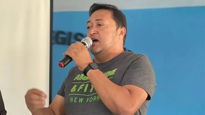   O réu Vando Fernandes Gomes matou o prefeito, Joseilson Borges da Costa, o Neném Borges, de São José do Campestre-RN, por ele está apoiando o trabalho da polícia no combate as facções. O crime aconteceu no dia 18 de abril de 2023, na casa do prefeito em São José do Campestre e, por segunda, o julgamento aconteceu nesta segunda-feira, 9 de março de 2026, no Fórum Desembargador Miguel Seabra Fagundes, em Natal.