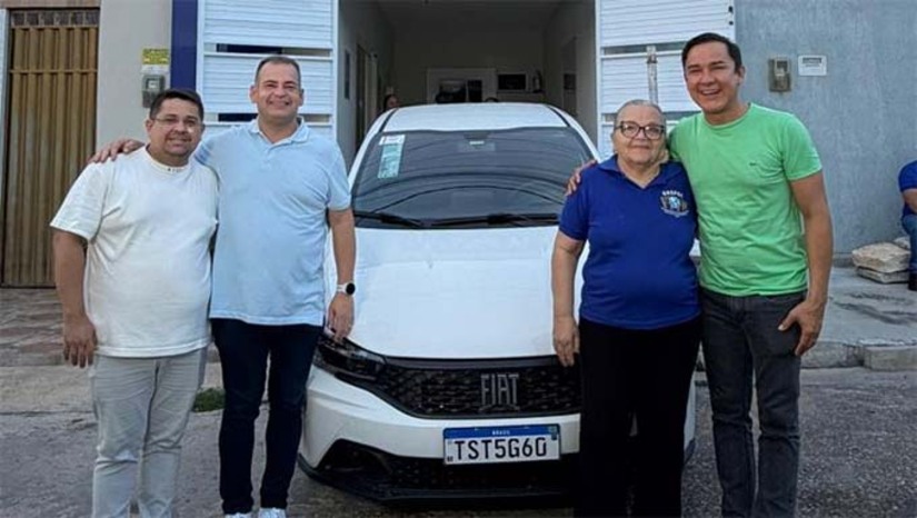 Imagem 1 - A ação foi viabilizada por meio de emenda parlamentar do deputado estadual Neilton Diógenes. O veículo chega para reforçar a estrutura da associação, contribuindo diretamente para o transporte e suporte às atividades realizadas em favor das pessoas que enfrentam o tratamento contra o câncer. Com o automóvel, o GASPEC passa a contar com mais estrutura para continuar desenvolvendo suas ações de apoio e acompanhamento aos pacientes oncológicos de Apodi, fortalecendo a rede de cuidado e solidariedade no município. Imagem 1 - A ação foi viabilizada por meio de emenda parlamentar do deputado estadual Neilton Diógenes. O veículo chega para reforçar a estrutura da associação, contribuindo diretamente para o transporte e suporte às atividades realizadas em favor das pessoas que enfrentam o tratamento contra o câncer. Com o automóvel, o GASPEC passa a contar com mais estrutura para continuar desenvolvendo suas ações de apoio e acompanhamento aos pacientes oncológicos de Apodi, fortalecendo a rede de cuidado e solidariedade no município.