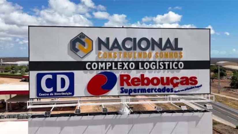   A gestão do prefeito Allyson Bezerra avançou no projeto de construção do novo Estádio Nogueirão com a apresentação de proposta da empresa mossoroense Nacional Incorporadora e Construtora LTDA, administrada pelo empresário Júnior Rebouças no processo licitatório. O plano prevê, por meio de parceria com a iniciativa privada, a construção de um novo estádio ao mesmo tempo em que viabiliza a implantação de um novo complexo administrativo para o município. A apresentação de proposta por um grupo empresarial da própria cidade representa um avanço concreto no projeto e reforça o compromisso da gestão Allyson Bezerra em viabilizar um novo Nogueirão.