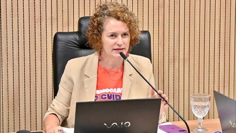   A comissão é uma das mais estratégicas da Assembleia, responsável por debater e analisar projetos relacionados à educação, ciência e tecnologia, desenvolvimento social, meio ambiente e turismo, e é fundamental para o desenvolvimento do estado.  “É uma honra presidir essa comissão e contribuir para fortalecer o debate sobre educação pública, ciência, tecnologia e desenvolvimento no nosso estado. O RN tem um potencial gigantesco nessas áreas e essa comissão tem um papel muito importante nisso”, afirmou a deputada.