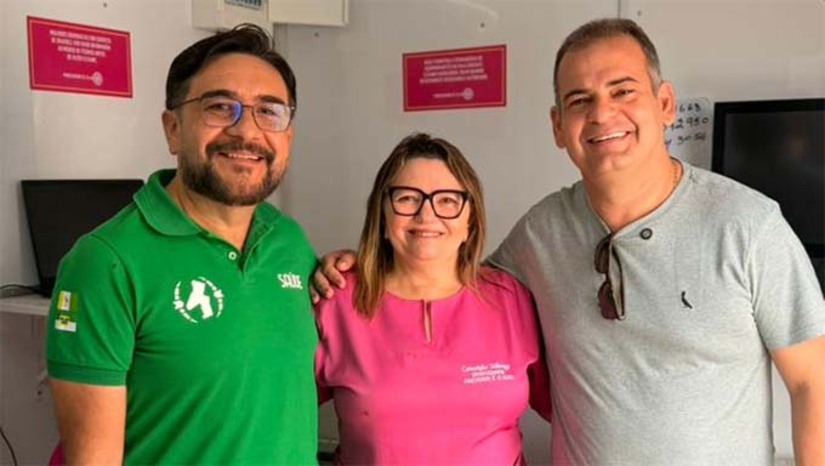 Imagem 1 - O pontapé inicial aconteceu no Sítio Góis, onde as mulheres já começaram a ser atendidas. Ao todo, serão realizados 240 exames, contemplando também o Centro do Idoso e a comunidade do Arção. A ação é realizada pela gestão municipal do prefeito Sabino e do vice-prefeito Ivanildo, reforçando o compromisso de levar os serviços de saúde cada vez mais perto da população, especialmente neste período simbólico que é o mês da mulher. Imagem 1 - O pontapé inicial aconteceu no Sítio Góis, onde as mulheres já começaram a ser atendidas. Ao todo, serão realizados 240 exames, contemplando também o Centro do Idoso e a comunidade do Arção. A ação é realizada pela gestão municipal do prefeito Sabino e do vice-prefeito Ivanildo, reforçando o compromisso de levar os serviços de saúde cada vez mais perto da população, especialmente neste período simbólico que é o mês da mulher.