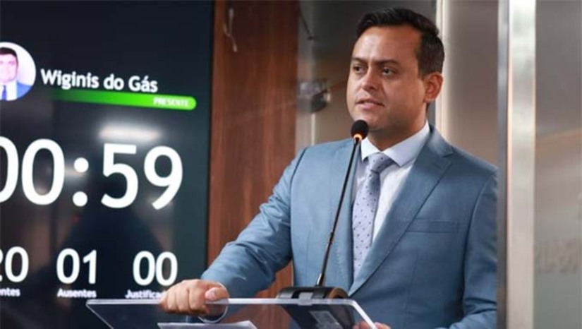   O parlamentar enfatizou que o novo equipamento terá uma estrutura moderna com estacionamento, área comercial e espaços de convivência. “Não estamos falando apenas de um estádio, mas de um complexo que vai impulsionar o esporte e a infraestrutura da cidade”, afirmou.  Thiago Marques também chamou atenção para o modelo adotado na execução da obra, por meio de Parceria Público-Privada (PPP). Segundo ele, o projeto será viabilizado sem utilização de recursos diretos da Prefeitura. “É a maior obra já vista em Mossoró, com mais de R$ 200 milhões em investimentos, sem custo para os cofres públicos”, destacou.