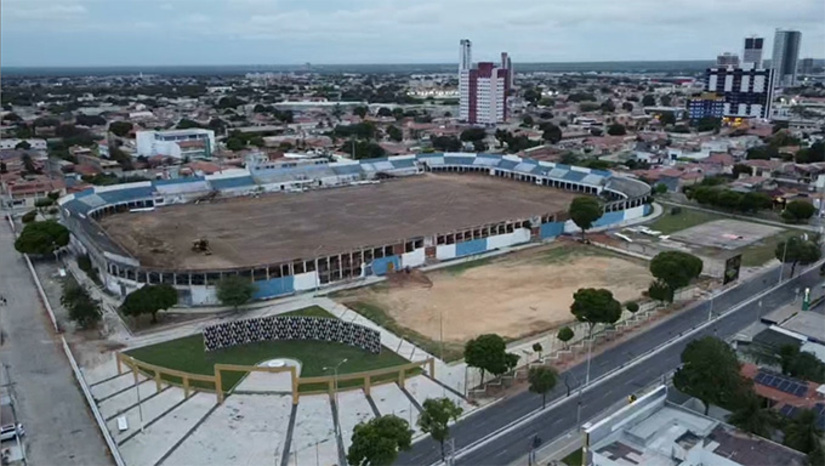   Quando chamada para pagar uma dívida milionária referente a IPTU do terreno do Nogueirão, LDM informou em juízo que a dívida milionária havia sido transferida para a Prefeitura de Mossoró na reversão do terreno. Esta alegativa foi aceita pela justiça. Na ótica do procurador geral Tales Belém, o pedido da LDM para parar as obras não devem ser prosperar, assim como não prosperou em outras ocasiões. Enfatiza que os investimentos de R$ 215 milhões na construção do novo Nogueirão, supermercado, praça de alimentação, centro de eventos e o centro administrativo municipal, são muito importantes para a economia de Mossoró, para o esporte, inclusive para os principais clubes sócios da LDM.