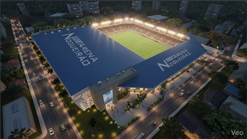   Alegando que houve ilegalidade no processo que a Prefeitura de Mossoró pegou de volta o terreno que havia doado a entidade em 1961, a LDM pediu a Justiça para parar, com urgência, a construção do Arena Nogueirão, do supermercado, do shopping, da Praça de Alimentação, do Centro de Eventos de Grande Porte e dois pavimentos com 1.600 vagas de estacionamento, neste terreno, num investimento superior a R$ 215 milhões. Ao analisar as alegações da LDM e da Procuradoria Geral da Prefeitura de Mossoró, o juiz Pedro Cordeiro Junior, negou o pedido de liminar da LDM, permitindo, assim, a continuidade das obras.