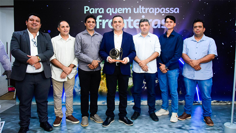   O reconhecimento foi alcançado por meio do Programa Mossoró Rural, desenvolvido pela Secretaria Municipal de Agricultura e Desenvolvimento Rural (Seadru), que tem impulsionado o fortalecimento da economia no campo e ampliado oportunidades para os produtores rurais do município.  “Quero agradecer a toda a equipe da Seadru pelo trabalho à frente desse importante projeto. Estamos levando oportunidades para a zona rural, incentivando o empreendedorismo e o trabalho, e hoje colhemos os resultados desse trabalho”, destacou o prefeito Marcos Medeiros.