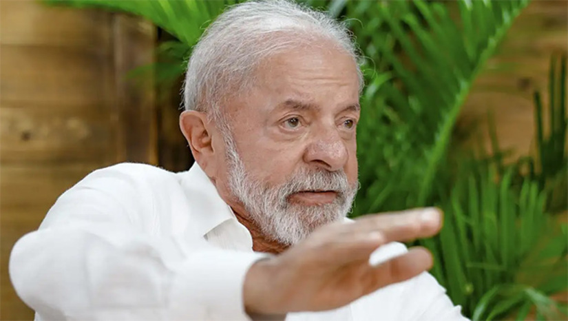   Em ano eleitoral, e em especial neste, quando nunca foi tão rejeitado sob risco de uma derrota nas urnas, o presidente Lula da Silva resolveu apostar tudo na demagogia contra pautas que os palacianos consiglieri apontam como negativas. Mirou agora as .bet, e disse que, por ele, fecharia os sites de apostas. Ocorre que Lula joga de barriga cheia. Só em 2025, Segundo dados oficiais do Ministério da Fazenda, as .bet renderam mais de R$ 5 bilhões em arrecadação à União.