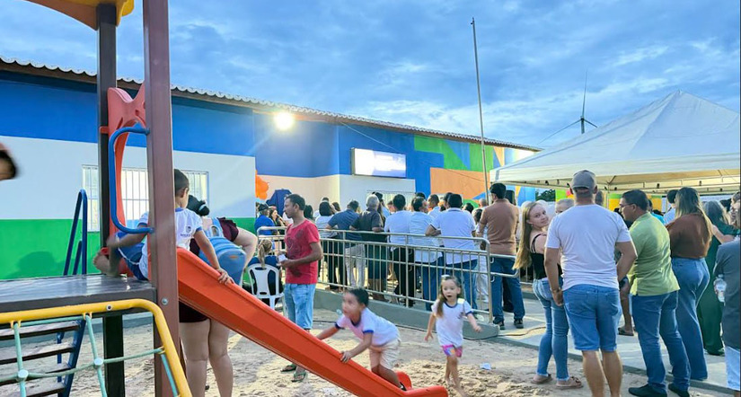 Imagem 1 -  A Prefeitura de Serra do Mel entregou a reforma e ampliação da escola municipal na Vila Amazonas. A obra incluiu climatização, modernização das salas e novos equipamentos, seguindo o padrão já aplicado em outras vilas do município. O objetivo da gestão é elevar a qualidade da infraestrutura escolar para alunos e professores.