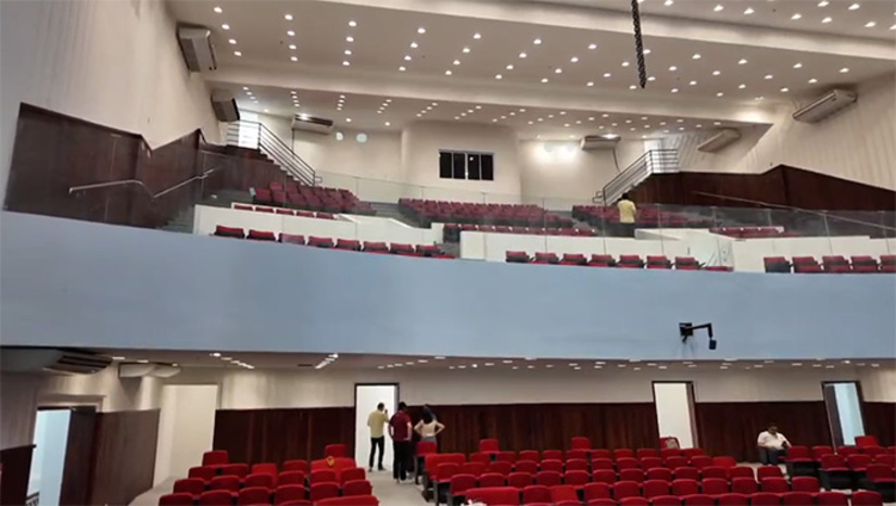   Inauguração do Centro Cultural do Banco do Nordeste em Mossoró está agendado para o dia 14. Além de Roberta Sá, que fará show gratuito na Praça Antônio Vigário Joaquim, em frente ao antigo Teatro Lauro Monte Filho, eventos por quatro dias seguidos. O teatro recebeu investimento de R$ 4 milhões do Banco do Nordeste.