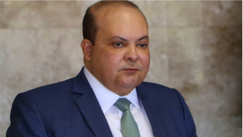   Não bastasse o ex-governador Ibaneis Rocha (MDB) e a atual Celina Leão (PP) com risco de aparecerem na delação premiada de Paulo Henrique Costa, ex-presidente do BRB, a arapongagem partiu para o lado pessoal. Consta entre portas de famosos advogados que dois detetives disfarçados de turistas passaram uma semana na paradisíaca Pirenópolis (GO), a 150 km de Brasília. Hospedaram-se em pelo menos três pousadas de luxo da cidade, as melhores do lugar. E daí? Segundo investigações em andamento, elas são de um pré-candidato, e estão em nome de sócio. A dupla tirou fotos, fez filmes e teria até gravado conversa com funcionários.