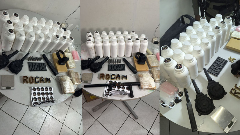Imagem 1 -  Ação contra facções resulta em apreensão de R$ 100 mil em drogas em Mossoró (RN). Uma operação de agentes da Rocam do 2º Batalhão da Polícia Militar localizou um depósito de entorpecentes e armamentos em um imóvel abandonado no bairro Barrocas. A ação começou após denúncias apontarem que um homem de 26 anos sob monitoramento eletrônico usava o local para esconder o material ilícito. Uma tornozeleira rompida foi recolhida na residência e o suspeito, que fugiu para o bairro Redenção, é procurado pela Polícia Civil.