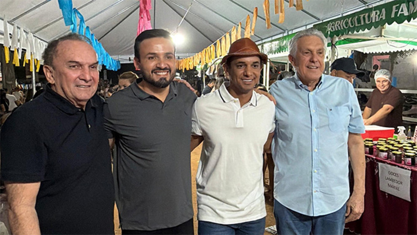   Em Caicó, após passar por Alto do Rodrigues, Tenente Laurentino Cruz, São José do Seridó e Cruzeta, o deputado federal João Maia se encontrou com o ex-prefeito de Mossoró-RN e pré-candidato a governador Allyson Bezerra, em Caicó-RN. Ao lado do prefeito Dr. Tadeu, os dois visitaram os estandes da Expo-Seridó.