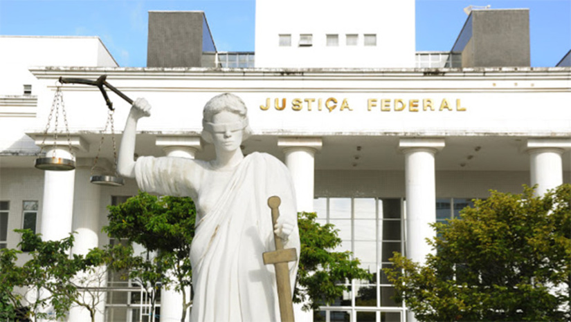   A decisão foi proferida pelo juiz federal Janilson Bezerra de Siqueira, titular da 4ª Vara Federal, no âmbito de uma ação civil coletiva movida pelo Sindicato dos Empregados em Estabelecimentos Bancários do Rio Grande do Norte (SEEB-RN). Com a determinação judicial, a Caixa Econômica Federal fica impedida de negar as solicitações de saque administrativo que se enquadrem nesses requisitos comprovados, garantindo o suporte financeiro imediato para a continuidade das terapias e tratamentos de saúde dos dependentes dos trabalhadores abrangidos pela ação