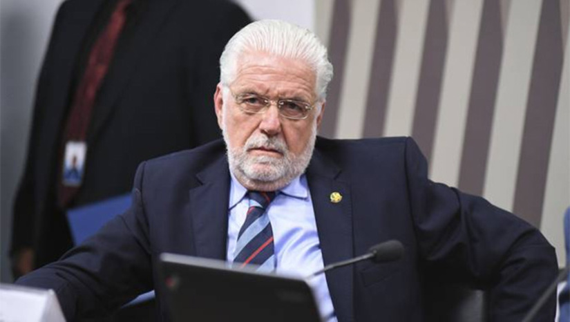 Imagem 1 - As buscas contra o senador Jaques Wagner (PT-BA) são apenas o início do cerco. Os policiais já investigam a ligação de Daniel Vorcaro, “banqueiro” do extinto Master, com a banca de Eugênio Kruschewsky, que lhe dava suporte jurídico no programa de consignados do Governo da Bahia. Wagner e o agora ministro palaciano Rui Costa, seu sucessor no Palácio Ondina, entraram em reza forte. Mais, na COLUNA ESPLANADA Imagem 1 - As buscas contra o senador Jaques Wagner (PT-BA) são apenas o início do cerco. Os policiais já investigam a ligação de Daniel Vorcaro, “banqueiro” do extinto Master, com a banca de Eugênio Kruschewsky, que lhe dava suporte jurídico no programa de consignados do Governo da Bahia. Wagner e o agora ministro palaciano Rui Costa, seu sucessor no Palácio Ondina, entraram em reza forte. Mais, na COLUNA ESPLANADA