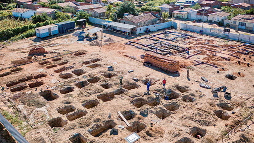 Imagem 1 - O prefeito Givago Barreto, com R$ 5.043.101,00 do Governo Federal, O novo equipamento educacional beneficiará diretamente as famílias dos bairros Renascer, Alto da Liberdade, Alto São Severino e Conjunto Antônio Linhares, garantindo mais acesso à educação infantil de qualidade em um espaço moderno, seguro e preparado para acolher as crianças caraubenses. Imagem 1 - O prefeito Givago Barreto, com R$ 5.043.101,00 do Governo Federal, O novo equipamento educacional beneficiará diretamente as famílias dos bairros Renascer, Alto da Liberdade, Alto São Severino e Conjunto Antônio Linhares, garantindo mais acesso à educação infantil de qualidade em um espaço moderno, seguro e preparado para acolher as crianças caraubenses.