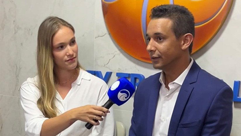   Em entrevista concedida à rádio 96 FM, o candidato a Governador Allyson Bezerra destacou o trabalho realizado em Mossoró, onde a gestão municipal atingiu todas as metas estabelecidas pelo Ministério da Educação (MEC) no Índice de Desenvolvimento da Educação Básica (Ideb) tanto nos anos iniciais quanto nos anos finais, Allyson apontou que o caminho para o avanço no estado passa pela valorização dos professores, estrutura adequada nas escolas e combate à evasão escolar. Enquanto Prefeito, criou um programa que paga bolsa mensal de R$ 200,00 durante os meses letivos e mais bolsa-prêmio de R$ 300,00 para alunos com nota superior a 7,0 e aprovação total das disciplinas