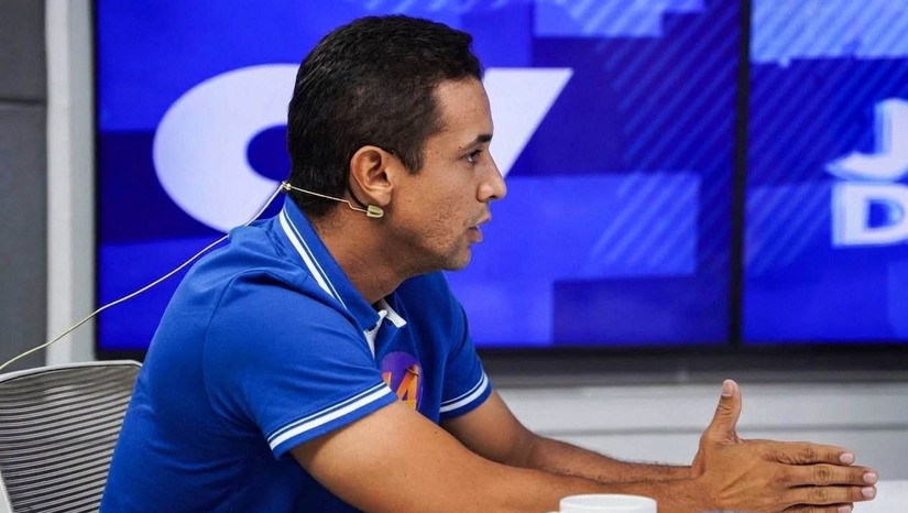  O candidato ao governo potiguar Allyson Bezerra propôs construir uma terceira ponte sobre o Rio Potengi e ampliar avenidas para destravar o trânsito da Zona Norte de Natal. O projeto prevê a criação de um grande complexo viário integrado às estruturas já existentes na capital, com estudos técnicos programados para janeiro de 2027. Para rebater críticas sobre promessas vazias, Bezerra usou o retrospecto de sua gestão frente à Prefeitura de Mossoró, onde entregou quatro pontes e realizou obras de grande porte.