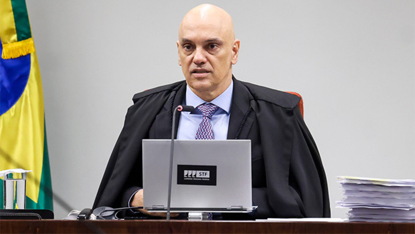   A depender do que ocorrer na sessão de hoje no Superior Tribunal Federal (STF). O presidente Edson Fachin puxou para a presidência da Corte (não para ele) os inquéritos da roubalheira contra aposentados do INSS, do escândalo do Banco Master e do futuro do Moraes no Tribunal. Se Fachin não redistribuir atá o fim do ano as relatorias, os três inquéritos caem nas mãos de... Moraes em fevereiro, o futuro prudente do STF por dois anos. Olho nessa jogada! Mais, na COLUNA ESPLANADA
