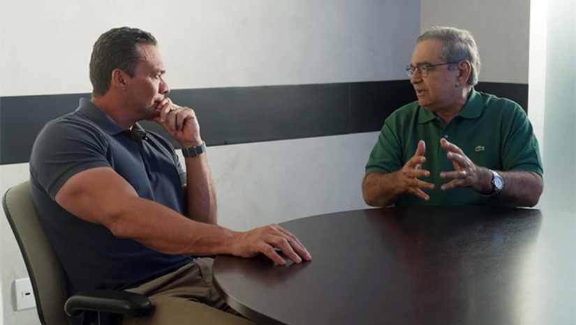   . A proposta foi anunciada nesta quinta-feira (17) por Álvaro Dias e pelo senador Styvenson Valentim e prevê uma estrutura moderna para ampliar a assistência à população de Mossoró e de toda a região Oeste. O senador Styvenson disse que a idéia é fazer uma estrutura nova para 300 leitos, sendo que pelo menos 60 de UTI e um Centro de Tratamento de Queimados. Esta é uma demanda que salva vidas. 