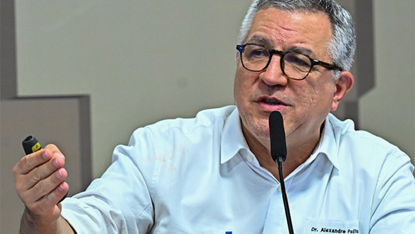   A governadora Fátima Bezerra e o ministro Alexandre Padilha, da Saúde, cumprem agenda oficial em Mossoró para fortalecer a saúde pública regional, incluindo visita ao Hospital da Mulher e lançamento do projeto "Bem-te-vi". A programação também contempla uma visita à Liga Mossoroense de Estudos e Combate ao Câncer no período da tarde. Para mais detalhes, consulte a cobertura completa do evento.