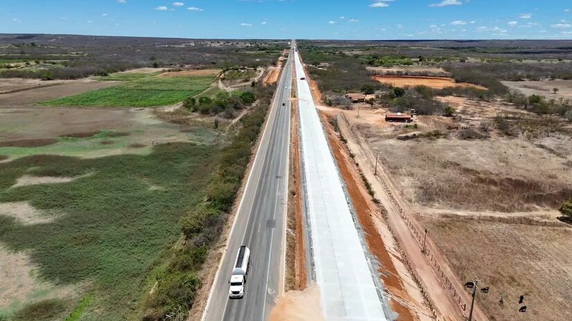   No Rio Grande do Norte, a BR-304 tem 317 quilômetros interligando Natal e Mossoró em uma rota que vai do Litoral ao Oeste, passando pelo Agreste e pela região Central do Estado. O processo de duplicação foi dividido em cinco lotes. Em dois deles - Assu/Mossoró e Macaíba/Riachuelo -, as obras estão em andamento. A rodovia tem dois trechos parcialmente duplicados: o de Parnamirim até Macaíba, em fase de construção de obras complementares (viadutos); e a Reta Tabajara, que começa na área urbana de Macaíba e vai até o viaduto do entroncamento com a BR-226, que leva ao Seridó.