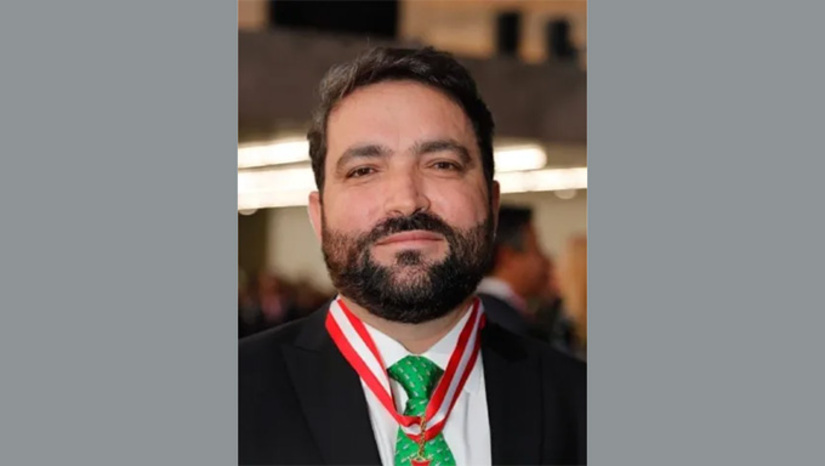   A busca e apreensão num hangar de Brasília onde fica o jatinho do advogado Willer Tomaz, ligado ao presidenciável Flávio Bolsonaro (PL), foi tiro n’água. As fotos e vídeos vazados para a mídia (não se sabe ainda por quem) de uma operação estritamente da Polícia Federal foram seguidas de uma insinuação de descoberta de sala-cofre sigilosa, com máquinas de contar dinheiro. O cômodo, com porta-cofre, estava vazio. Mais na COLUNA ESPLANADA