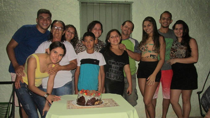 Imagem 1 -  “Emoção inexplicável”, diz universitária ao conhecer o pai 25 anos depois